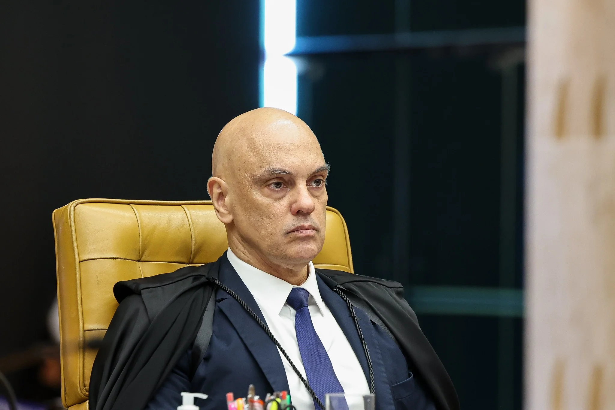 UE Pressiona Moraes: Risco à Estabilidade Financeira do Brasil?